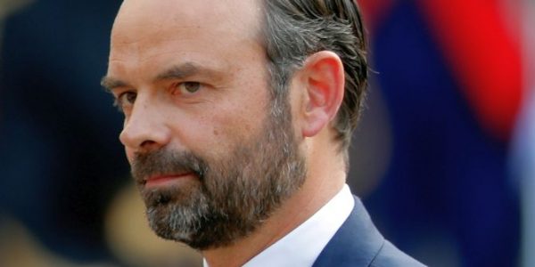 Newly-appointed French Prime Minister Edouard Philippe attends a handover ceremony at the Hotel Matignon, in Paris, France, May 15, 2017 REUTERS/Charles Platiau - RTX35XZF